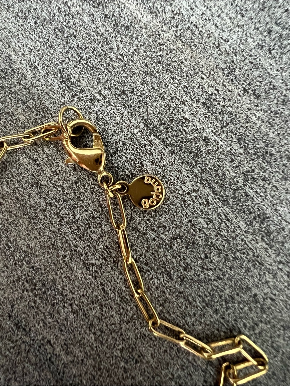 Gorjana Lock Necklace ✨ Gold Pendant Necklace - Picture 3 of 3